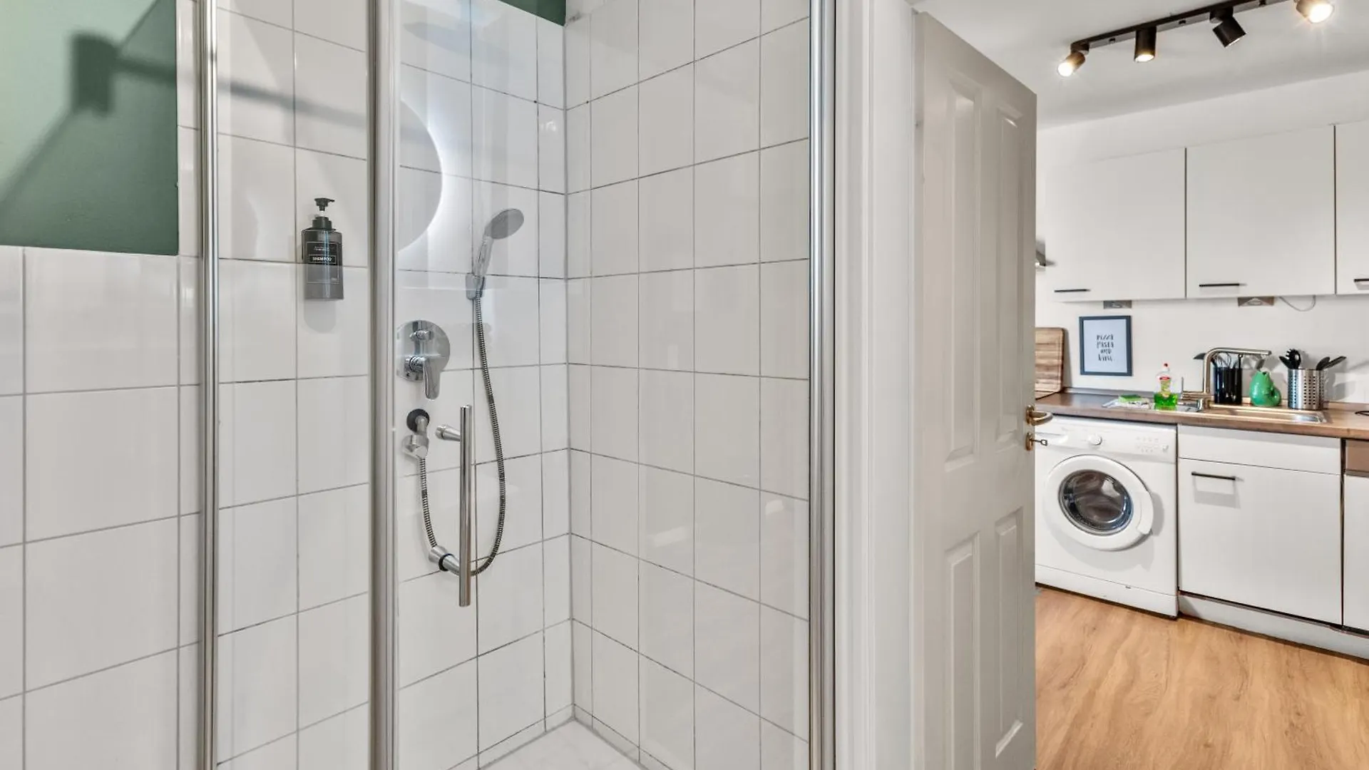 Grosses City Apartment Mit Terasse Hamburg Niemcy